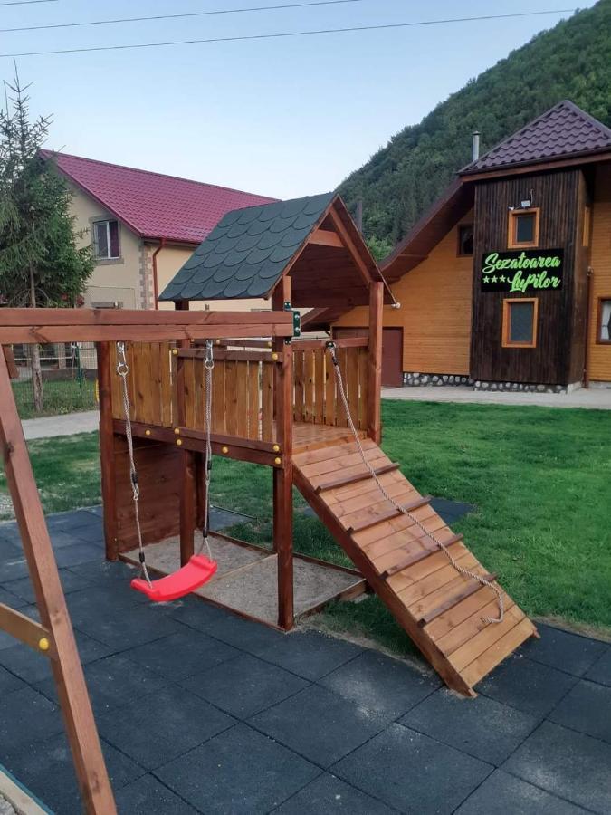 Sezatoarea Lupilor Villa Lepşa Екстериор снимка